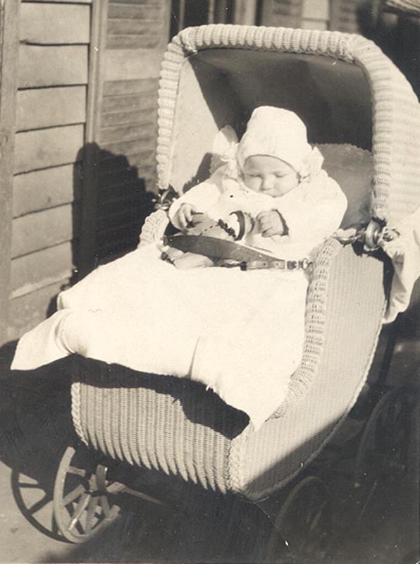 Billy Swanton at 9 months (Marion Cross Swanton's son).jpg 69.4K